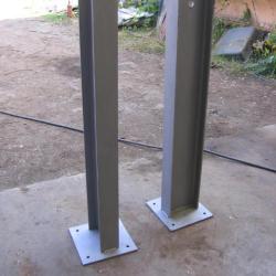 HEAVY DUTY GALVANISED STEEL GIRDER POST C/W BASE PLATE .