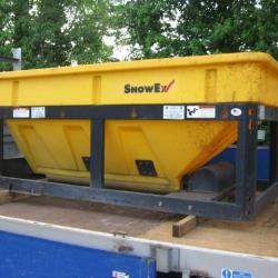 DIRECT COUNCIL SNOWEX V-MAXX SP8500 SPREADER / GRITTER