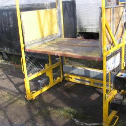 DIRECT COMPANY TRANSDEK / ROMADEK MOBILE LOADING DOCK LEVELLER