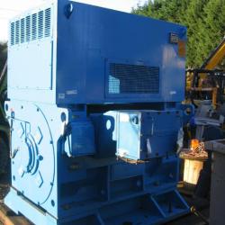 USED LARGE WEG MODEL 450B 670KW INDUCTION MOTOR APPROX 4600KG  W .