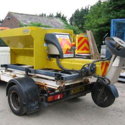 SCHMIDT STAINLESS STEEL GRITTER/ SALT SPREADER