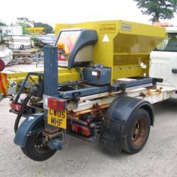 SCHMIDT STAINLESS STEEL GRITTER/ SALT SPREADER