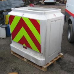 VERSALIFT 2 MAN CHERRY PICKER BASKET .