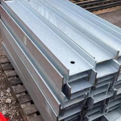 HEAVY DUTY GALVANISED STEEL GIRDER POST C/W BASE PLATE .