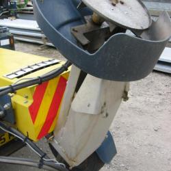 SCHMIDT STAINLESS STEEL GRITTER/ SALT SPREADER