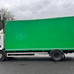 RENAULT MIDLUM 270 4x2 GLASS CARRYING TRUCK