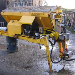 DIRECT COUNCIL CUTHBERTSON DEMOUNT GRITTER / SPREADER