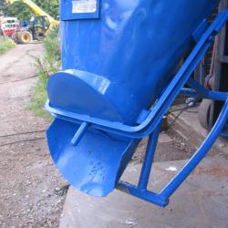 CONCRETE POURING SKIP. TORPEDO TYPE