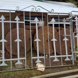 USED GALVANISED STEEL DRIVEWAY GATES .