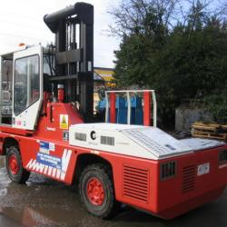 FANTUZZI MSF50U 5 TON SIDE LOADER FORKLIFT .