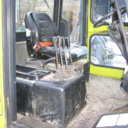 DIRECT BAE SYSTEMS CLARK C80 8 TON FORKLIFT, ONLY 860 HOURS