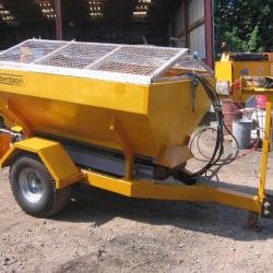 CUTHBERTSON GRITTER / GRITTING TRAILER DIRECT COUNCIL