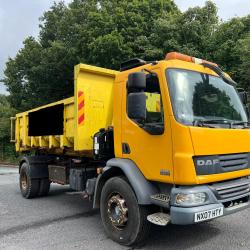 DAF LF55 220 ROLL ON ROLL OFF 18 TONNE HOOK LOADER