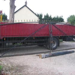 LARGE ORNATE GATES 25FT WIDE