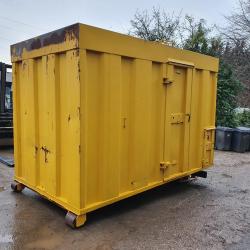 HL5 RORO HOOKLOADER WELFARE UNIT BOX BODY.