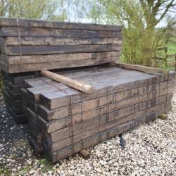 USED / RECLAIMED RAILWAY SLEEPERS .