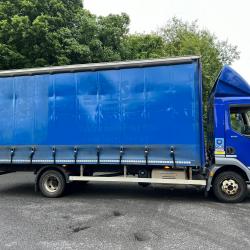 LEYLAND DAF LF 150 7.5T CURTAINSIDER .C/W TAILIFT