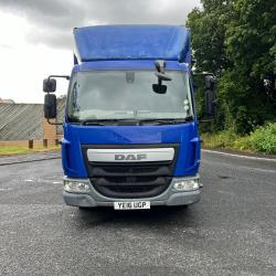 LEYLAND DAF LF 150 7.5T CURTAINSIDER .C/W TAILIFT