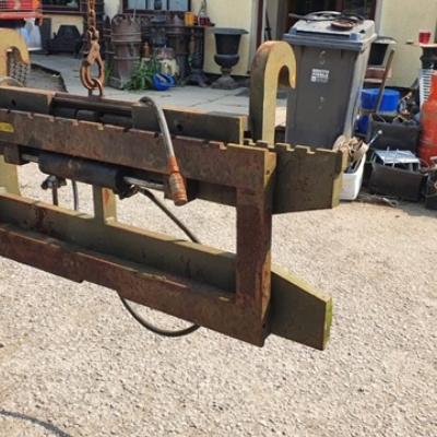 JCB 410 LOADING SHOVEL SIDE SHIFT QUICK HITCH .