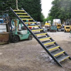 USED STEEL STAIRCASE APPROX 8FT 6 HIGH
